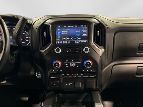 Used 2021 GMC Sierra 2500 AT4 image 15