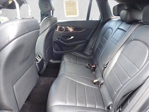 Used 2020 Mercedes-Benz GLC 300 4MATIC image 10
