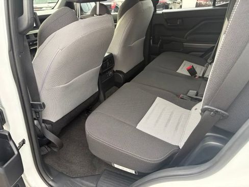 Used 2025 Toyota 4Runner 4WD image 27