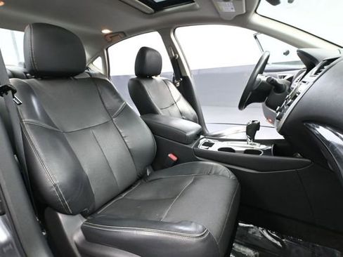 Used 2016 Nissan Altima 2.5 SL w/ Moonroof Package FWD image 45