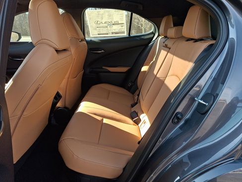 New 2026 Lexus UX 300h AWD image 8