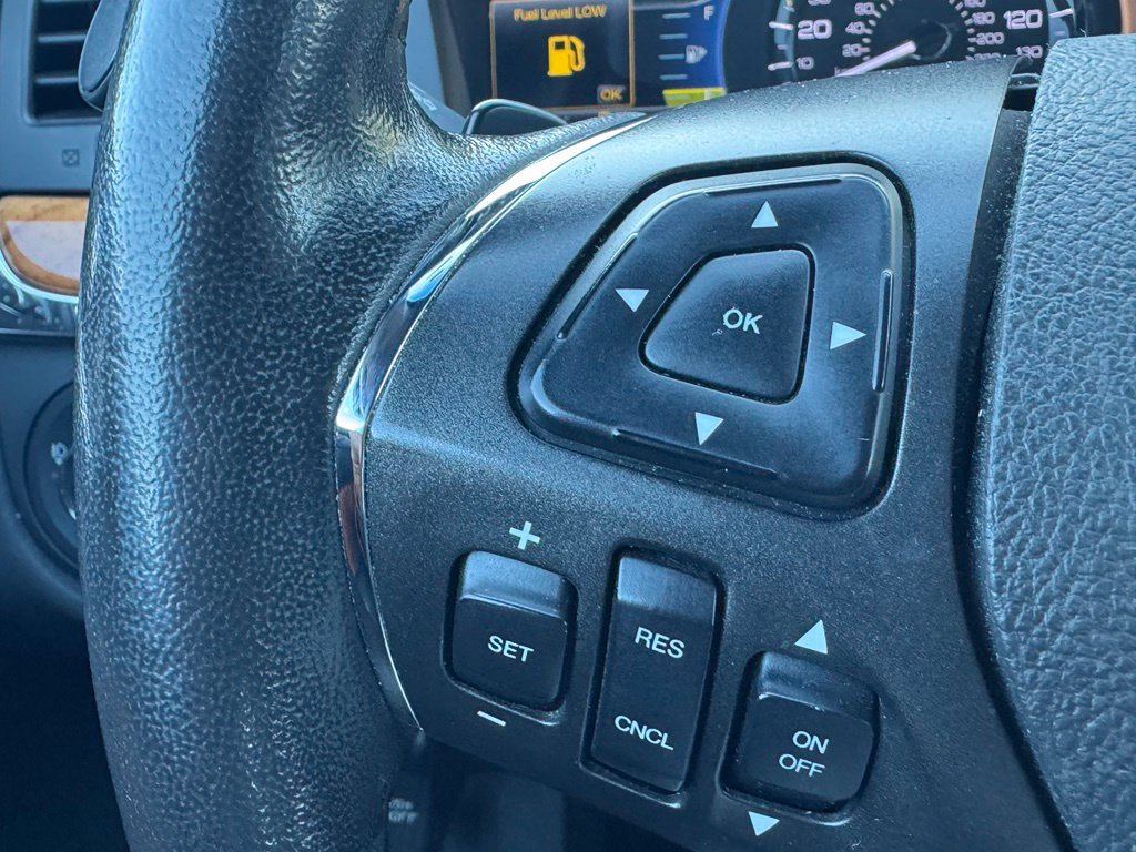 Used 2013 Lincoln MKS AWD image 18