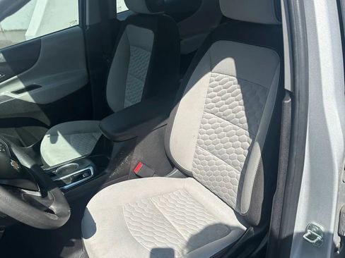 Used 2018 Chevrolet Equinox LS FWD image 9