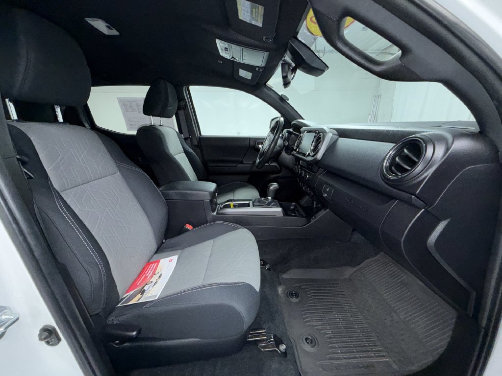Certified 2022 Toyota Tacoma TRD Sport w/ Technology Package AWD/4WD image 19