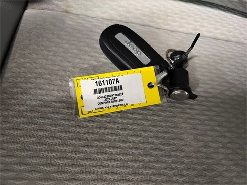 Used 2022 Jeep Compass Latitude w/ Convenience Group image 27