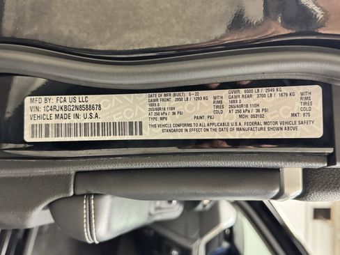 Used 2022 Jeep Grand Cherokee L Limited image 11