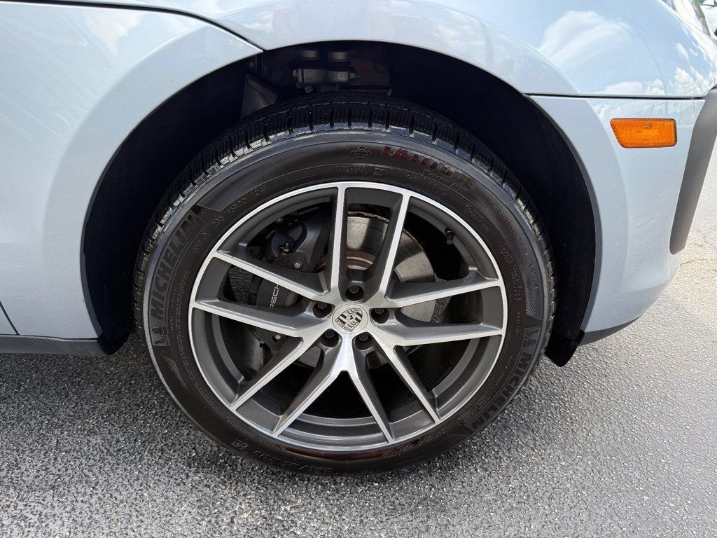 Used 2026 Porsche Macan AWD/4WD image 41