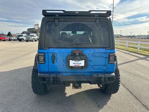 Used 2024 Jeep Wrangler Unlimited Rubicon w/ Dual Top Group image 3
