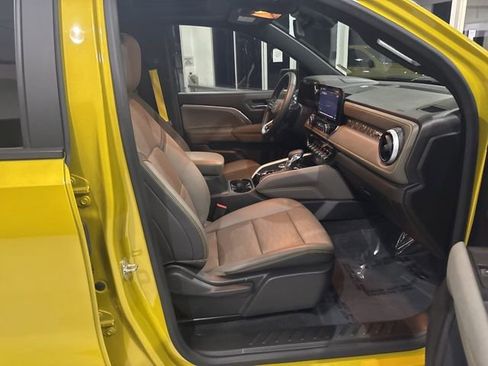Used 2023 Chevrolet Colorado ZR2 w/ ZR2 Convenience Package III image 33