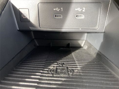 New 2025 Nissan Kicks SR image 20