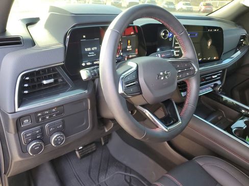 Used 2025 Chevrolet Tahoe RST w/ RST Performance Edition image 9