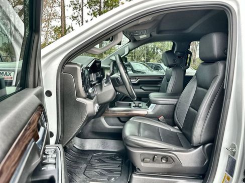 Certified 2024 GMC Sierra 3500 SLT w/ SLT Premium Package image 19