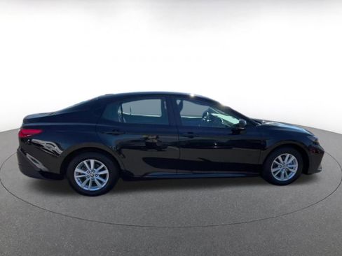 Used 2025 Toyota Camry LE image 16