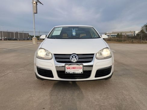Used 2009 Volkswagen Jetta SE image 9