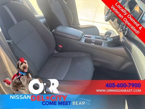 Used 2025 Nissan Sentra SV FWD image 14