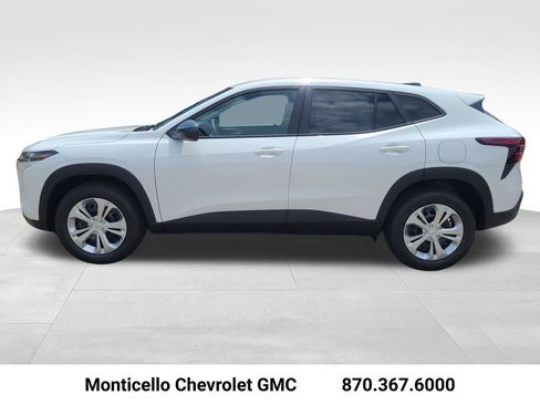 New 2026 Chevrolet Trax LS FWD image 4