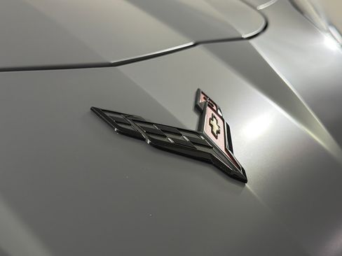 Used 2024 Chevrolet Corvette Stingray Premium Conv w/ Z51 Performance Package RWD image 42