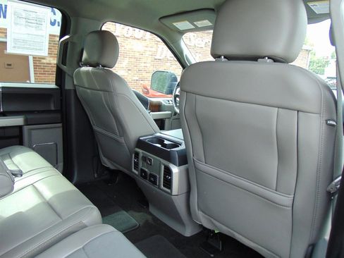 Used 2020 Ford F150 Lariat image 16