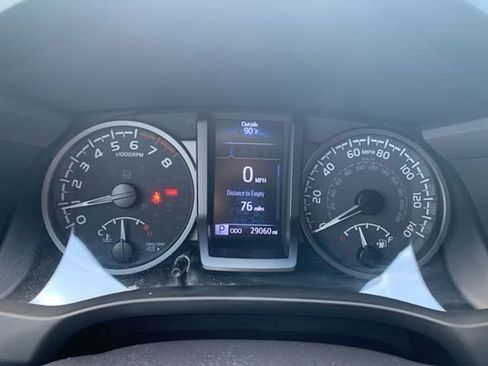 Used 2023 Toyota Tacoma TRD Sport image 28