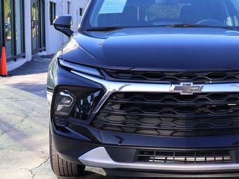 Used 2023 Chevrolet Blazer LT image 11