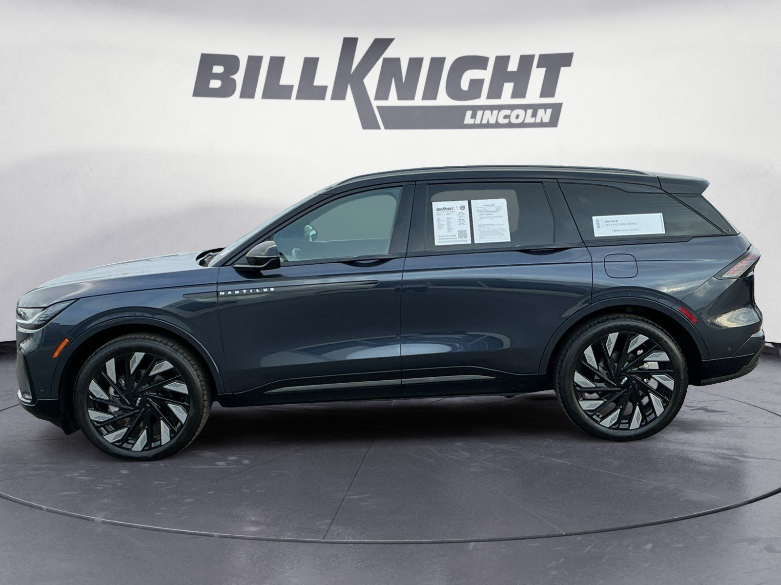 Certified 2024 Lincoln Nautilus Reserve w/ Equipment Group 202A AWD/4WD image 3