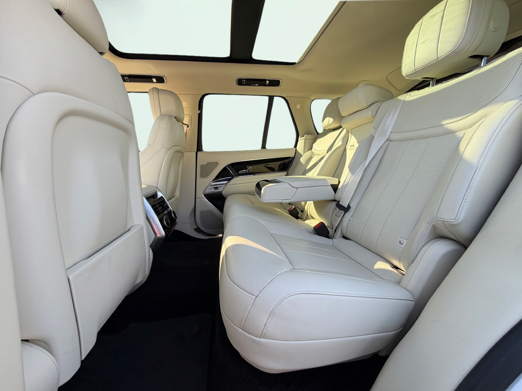 Used 2023 Land Rover Range Rover SE AWD/4WD image 40