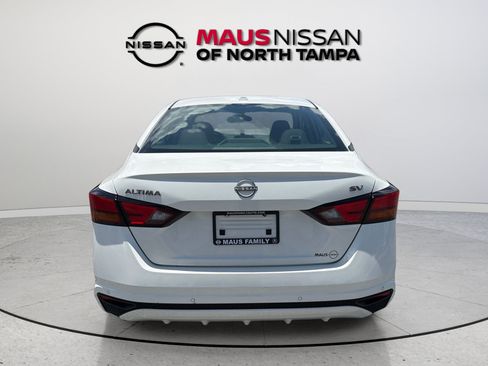 Certified 2024 Nissan Altima 2.5 SV FWD image 7