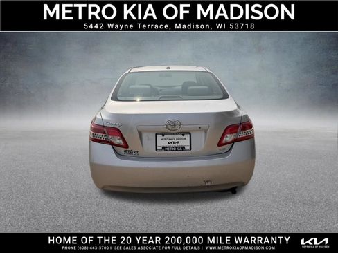 Used 2011 Toyota Camry LE FWD image 5