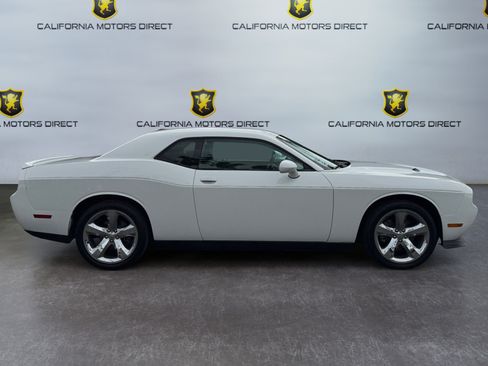 Used 2012 Dodge Challenger R/T RWD image 6