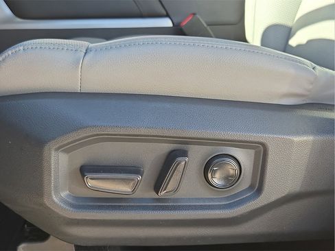 Used 2024 Toyota Tundra Limited image 13