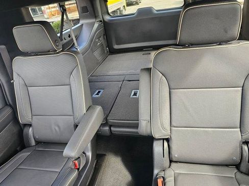 New 2026 GMC Yukon XL Elevation w/ Elevation Premium Package AWD/4WD image 18