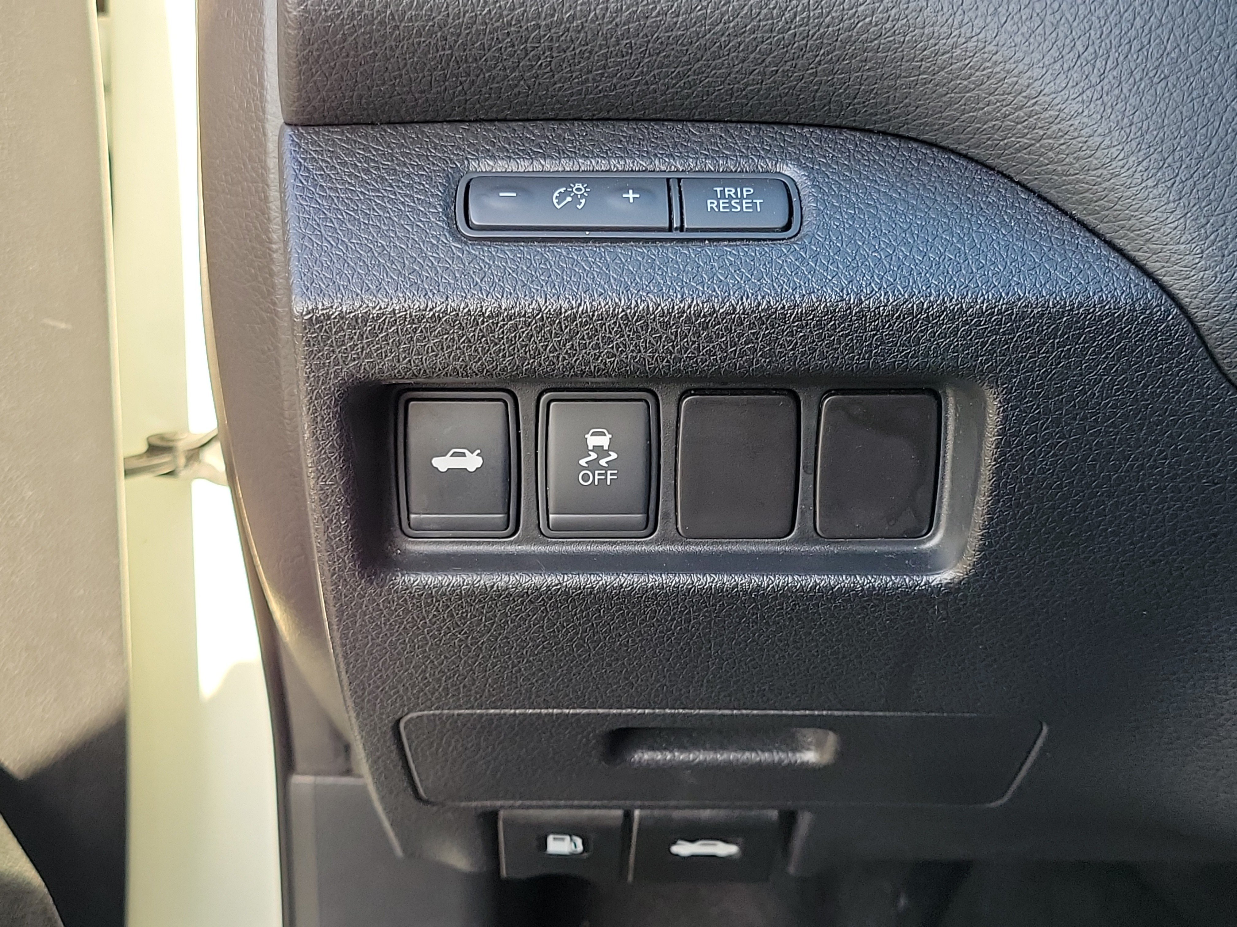 Used 2016 Nissan Altima 2.5 SV w/ Convenience Package FWD image 13