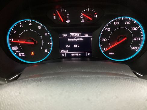 Used 2021 Chevrolet Equinox LS image 26