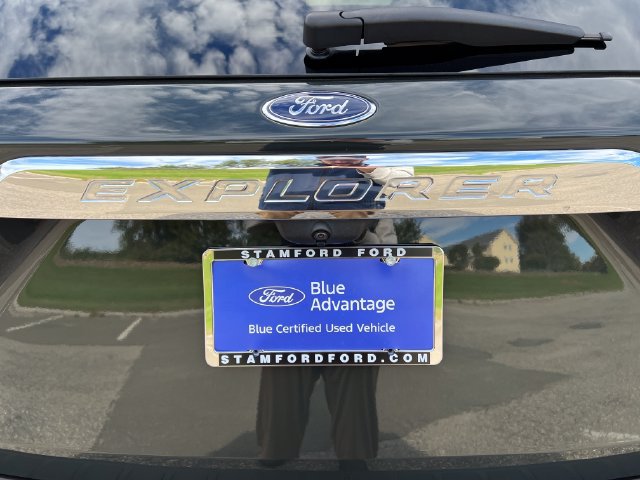 Certified 2022 Ford Explorer XLT w/ Equipment Group 202A AWD/4WD image 40