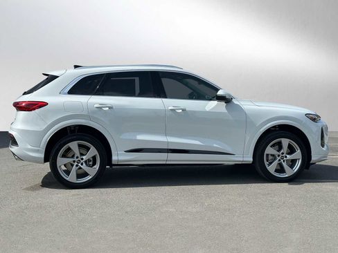 New 2025 Audi Q5 Premium Plus image 6