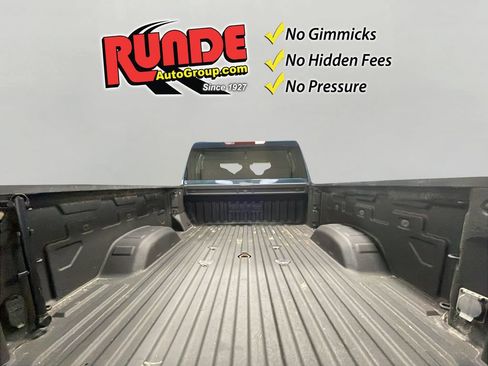 Used 2024 GMC Sierra 2500 SLT w/ SLT Convenience Package AWD/4WD image 16