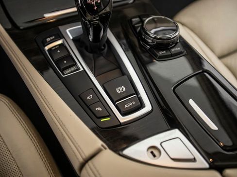 Used 2014 BMW 550i Sedan RWD image 40