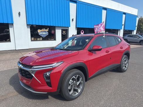 New 2026 Chevrolet Trax LT w/ LT Convenience Package image 2