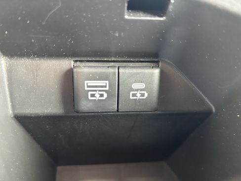 Used 2024 Toyota Camry XSE w/ Cold Weather Package FWD image 33