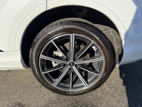 Certified 2025 Audi Q7 2.0T Premium Plus w/ Premium Plus Package image 8