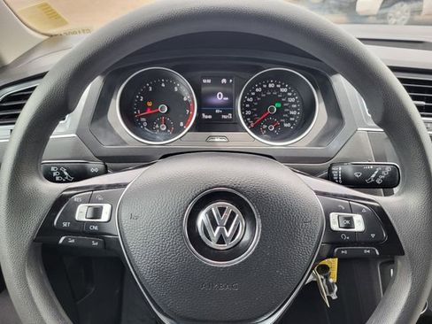 Used 2018 Volkswagen Tiguan S FWD image 15