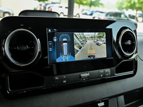 New 2025 Mercedes-Benz Sprinter 2500 image 12
