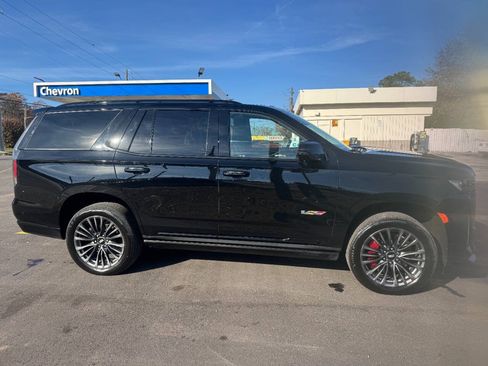 Used 2023 Cadillac Escalade V AWD/4WD image 7