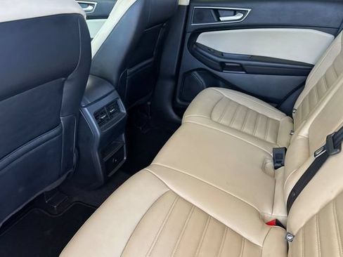 Used 2022 Ford Edge SEL AWD/4WD image 14