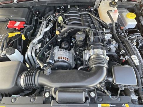 Certified 2022 Jeep Wrangler Unlimited Sahara image 33