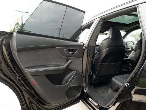 Certified 2024 Audi RS Q8 w/ Black Optic Package AWD/4WD image 33