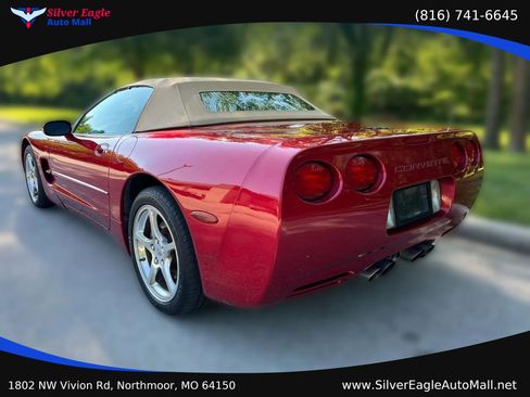 Used 2001 Chevrolet Corvette Convertible w/ Preferred Equipment Group2 RWD image 3