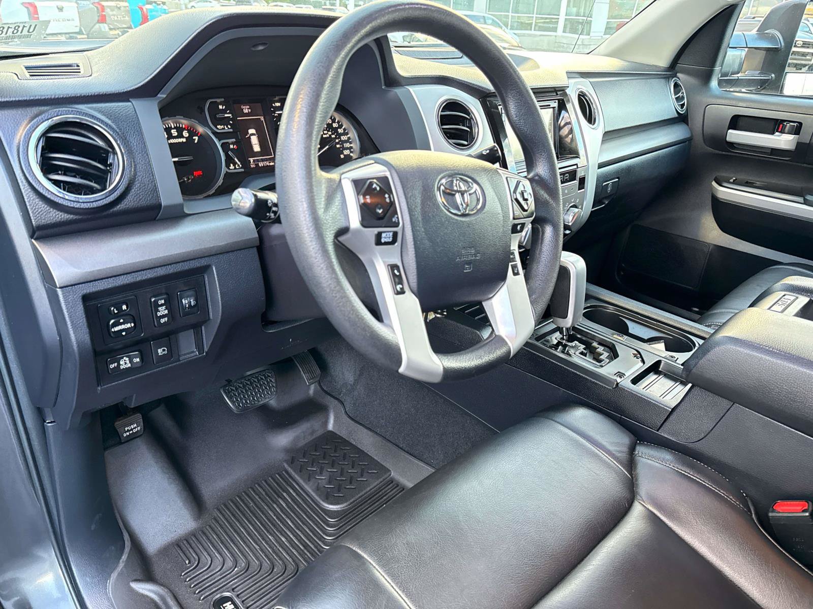 Used 2019 Toyota Tundra SR5 w/ SR5 Upgrade Package AWD/4WD image 13