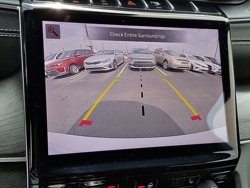 Used 2024 Jeep Grand Cherokee L Limited AWD/4WD image 22