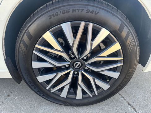 Used 2025 Nissan Altima 2.5 SV image 29